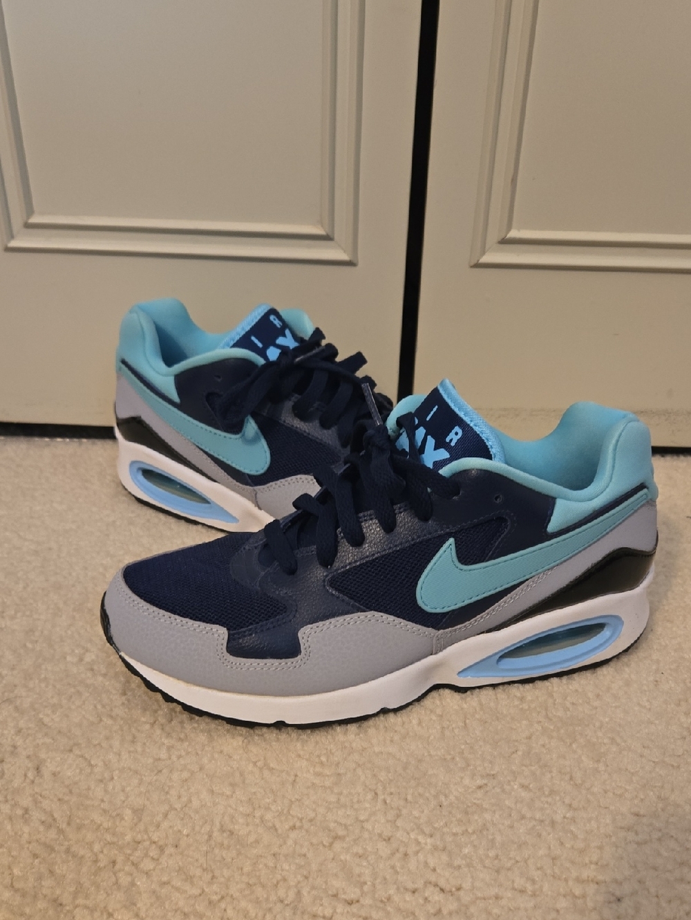 Nike Navy and Light Blue Low-Top Sneakers